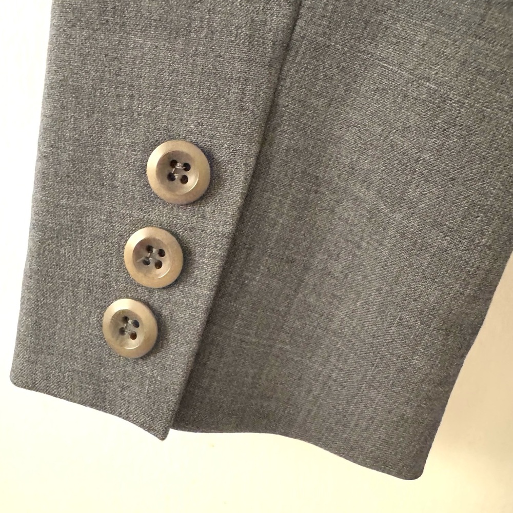 Talbots Gray Women's Blazer Size 2 Petite - Picture 8 of 8